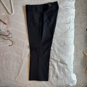 The limited exact stretch crop pants